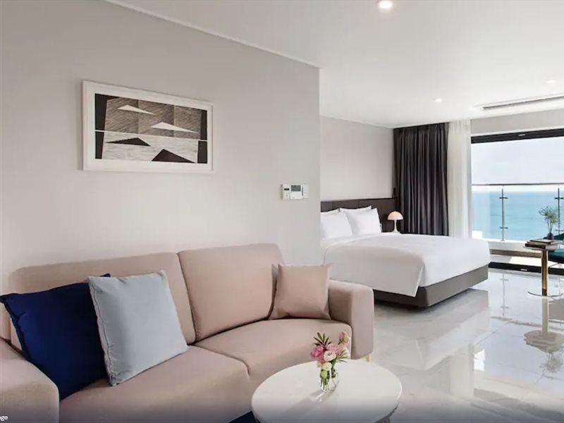 Busan Yeongmu Parade Hotel Haeundae Beach Exteriör bild