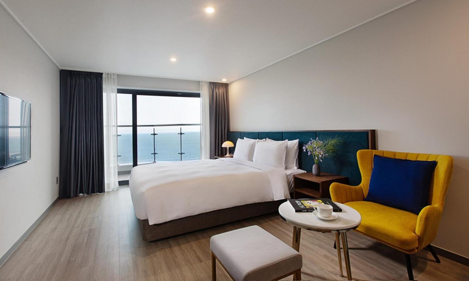 Busan Yeongmu Parade Hotel Haeundae Beach Exteriör bild